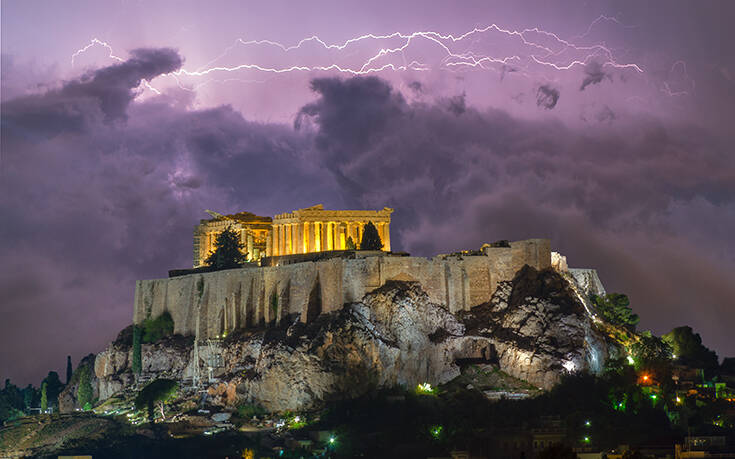 Καιρός – Ιανός: Το σπάνιο φαινόμενο του μεσογειακού κυκλώνα – Εμφανίζεται στην Ελλάδα από το 1995