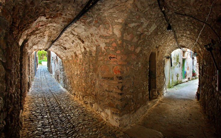 Το μεσαιωνικό χωριό της Χίου που μοιάζει με λαβύρινθο