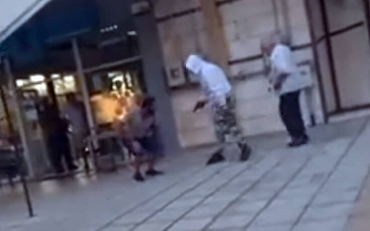 Σοκαριστικό βίντεο από τη Θεσσαλονίκη: Ο δράστης απειλεί το θύμα του έχοντας το πιστόλι στο χέρι