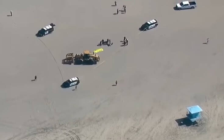 Τραγωδία στην Καλιφόρνια: Γυναίκα κοιμόταν στην παραλία και την πάτησε οδοστρωτήρας