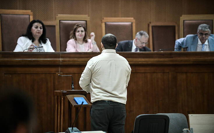 Δίκη Χρυσής Αυγής: Φίλη του Γιώργου Πατέλη στήριξε τον Πυρηνάρχη Νίκαιας με κατάθεση της