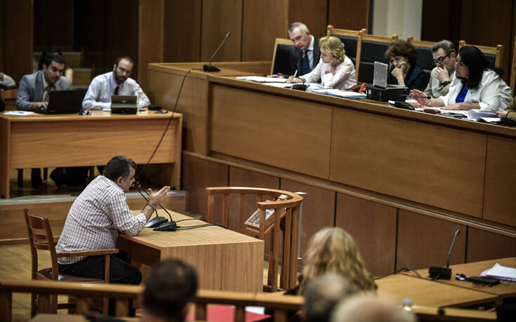 «Δεν έχει δοθεί καμία εντολή για παρακολούθηση των Χρυσαυγιτών» – Αντίστροφη μέτρηση για τις ποινές