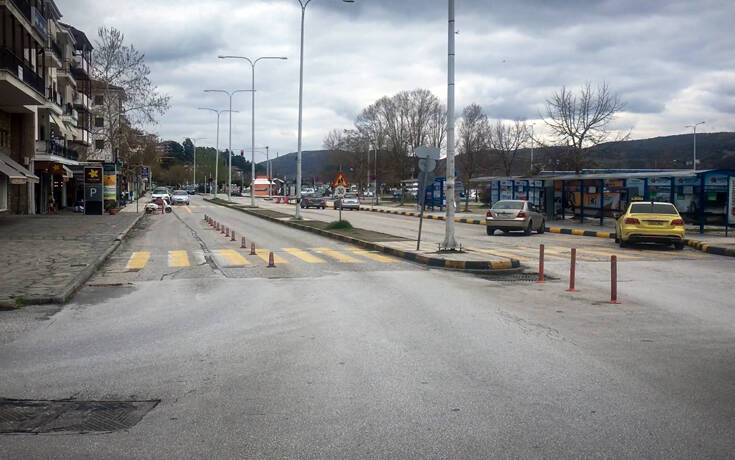 Πρώτη μέρα lockdown στην Καστοριά: Κλειστά μαγαζιά και άδειοι δρόμοι