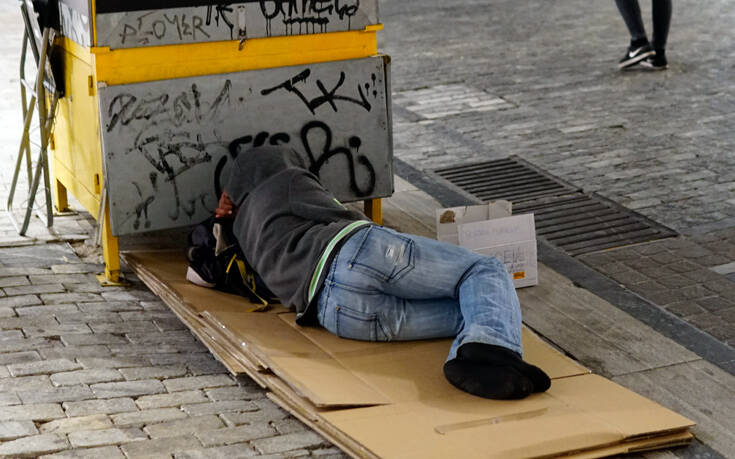 Θεσσαλονίκη: Φιλοξενία αστέγων μέσα στη ΔΕΘ λόγω της κακοκαιρίας