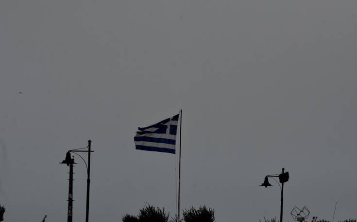 Άστατος ο καιρός σήμερα: Ομίχλη, αφρικανική σκόνη και υγρασία – Πού θα βρέξει