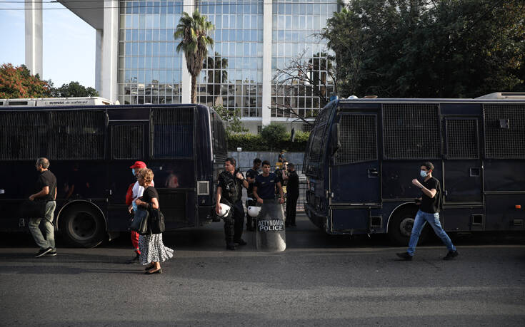 Δίκη Χρυσής Αυγής: Ισχυρές αστυνομικές δυνάμεις έξω από το Εφετείο – Ανακοινώνονται οι ποινές