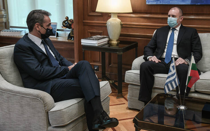 Ολοκληρώθηκε η συνάντηση Μητσοτάκη – Radev: Σε εξαιρετικό επίπεδο οι διμερείς σχέσεις Ελλάδας – Βουλγαρίας