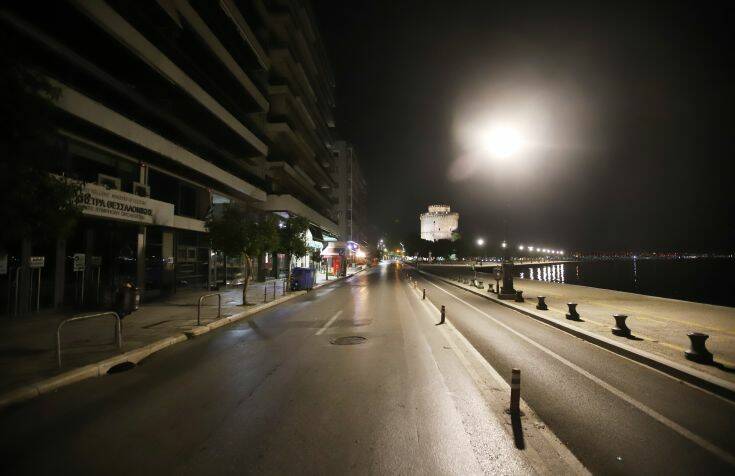 Ερήμωσε η Θεσσαλονίκη στην πρεμιέρα της απαγόρευσης κυκλοφορίας