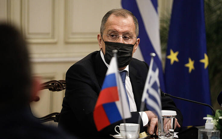Ικανοποίηση από την επίσκεψη Λαβρόφ στην Αθήνα – Τι αναφέρουν διπλωματικές πηγές