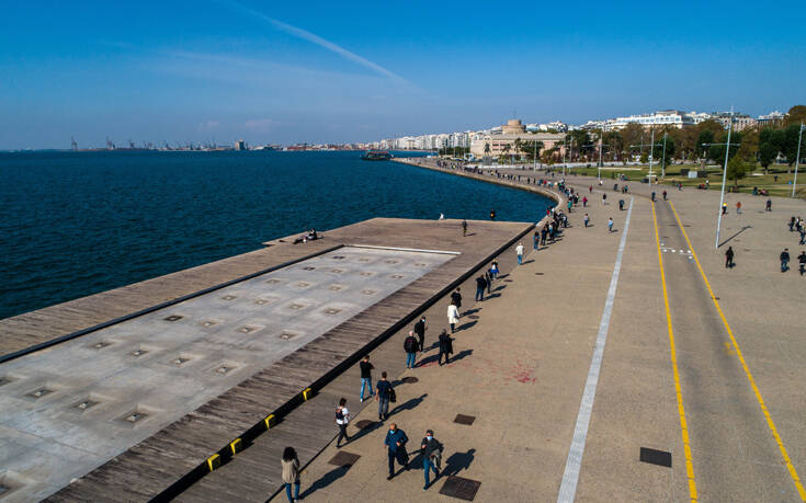 Θεσσαλονίκη: 252 κρούσματα κορονοϊού στη Νέα Παραλία &#8211; Θετικό το 7,4% των τεστ