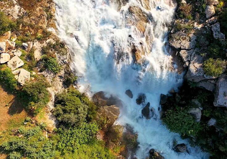 H άγνωστη για πολλούς Παραλίμνη και το εντυπωσιακό φαινόμενο της υπερχείλισης