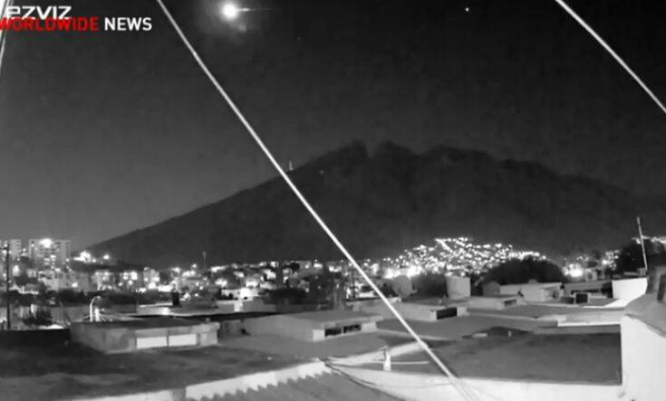 Μετεωρίτης έκανε τη νύχτα μέρα στο Μεξικό – Πολίτες κατέγραψαν εντυπωσιακά βίντεο