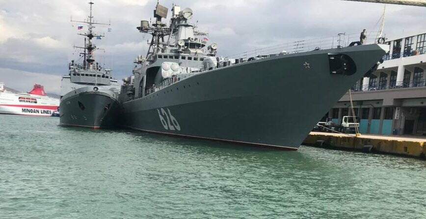 Στον Πειραιά το μεγάλο ρωσικό ανθυποβρυχιακό πλοίο «Αντιναύαρχος Kulakov»