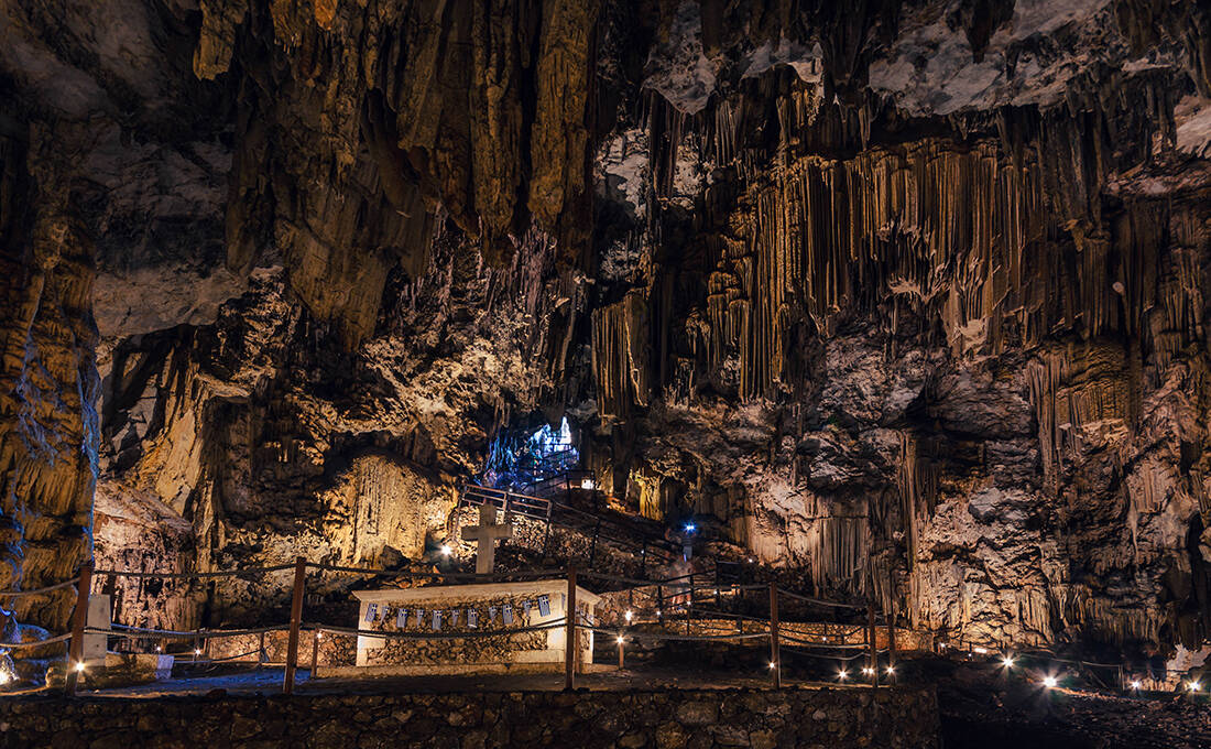 Το σπήλαιο που συνδέεται άμεσα με την τραγική ιστορία της σφαγής των Κρητών
