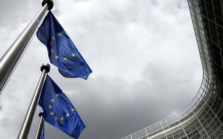 ΕΕ: Κοινό δανεισμό μεταξύ των 27 προτείνουν Τζεντιλόνι και Μπρετόν