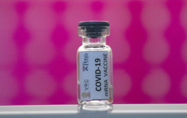 BioNTech: Πιθανή η έγκριση του εμβολίου στα μέσα Δεκεμβρίου αλλά «υπό προϋποθέσεις»