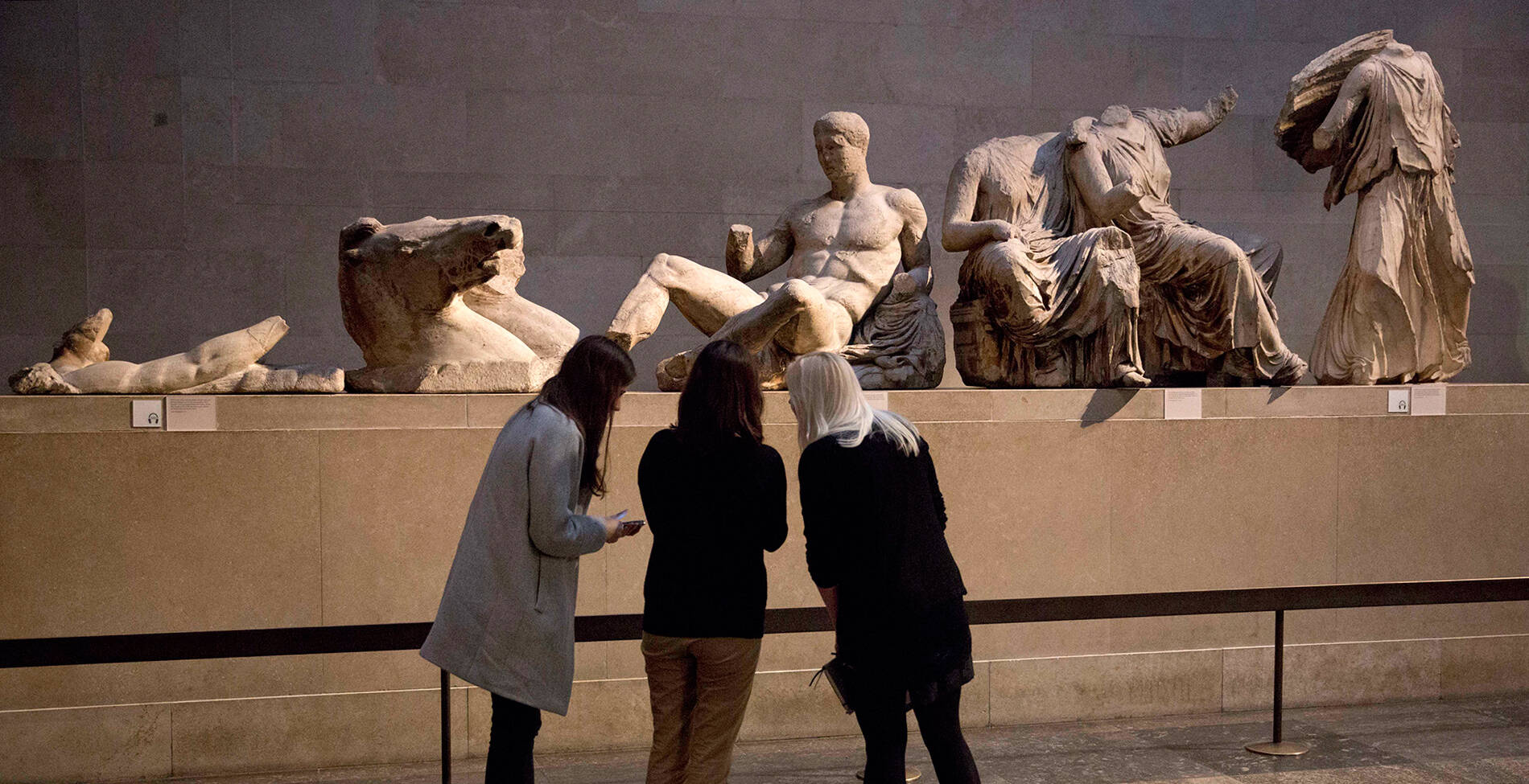 Γιατί δεν επέστρεψαν στην Ελλάδα τα Μάρμαρα του Παρθενώνα παρά το ευνοϊκό κλίμα