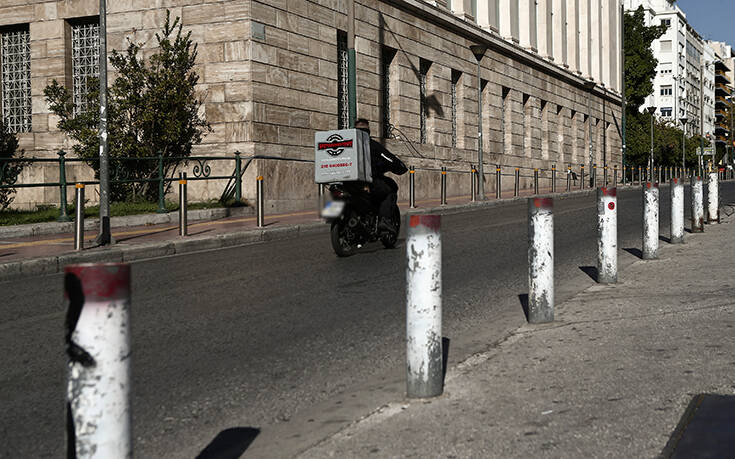 Lockdown: Μέχρι τις 20:30 οι ταχυμεταφορές