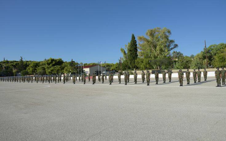 Γέμισαν τα στρατόπεδα της χώρας – Θέλουν να προλάβουν την αύξηση της θητείας