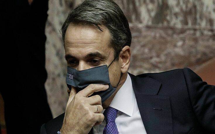 Ο Μητσοτάκης ενημερώνει τη Βουλή για πανδημία – Ομιλίες αρχηγών