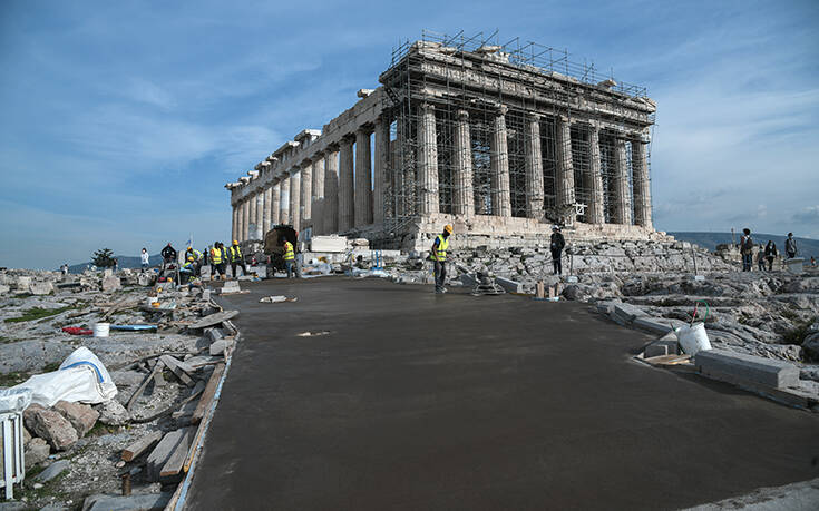 Ακρόπολη: Live τα εγκαίνια του ανελκυστήρα για ΑμεΑ