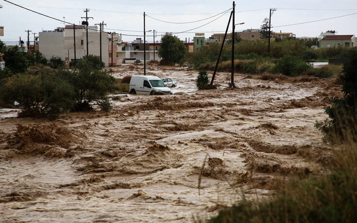 Κακοκαιρία στην Κρήτη: Εικόνες βιβλικής καταστροφής στη Χερσόνησο &#8211; Σε κατάσταση έκτακτης ανάγκης όλες οι περιοχές