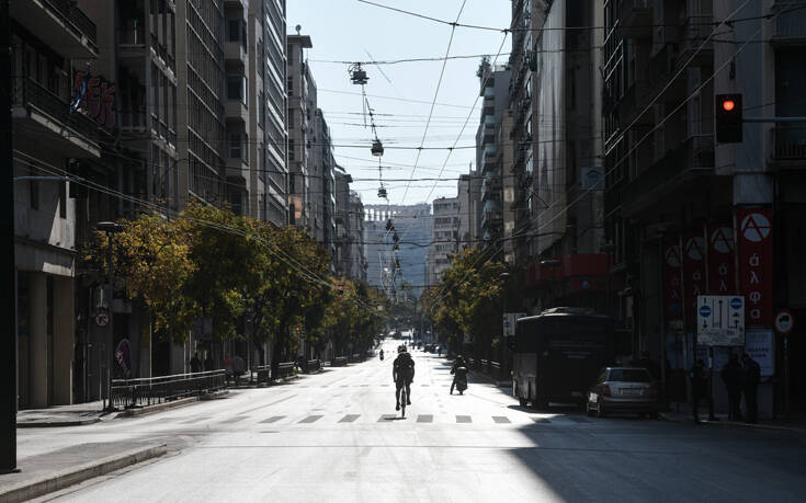 Σαρηγιάννης: Μέχρι το Μάρτιο το σύστημα «τρεις εβδομάδες κλειστά – δύο εβδομάδες ανοικτά»