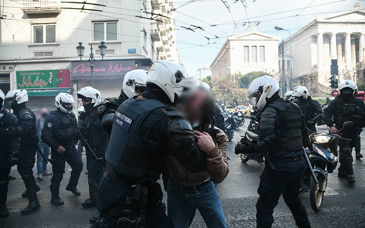 ΚΚΕ: Όργιο κυβερνητικού αυταρχισμού, αστυνομικής βίας και καταστολής στη συγκέντρωση του Πολυτεχνείου