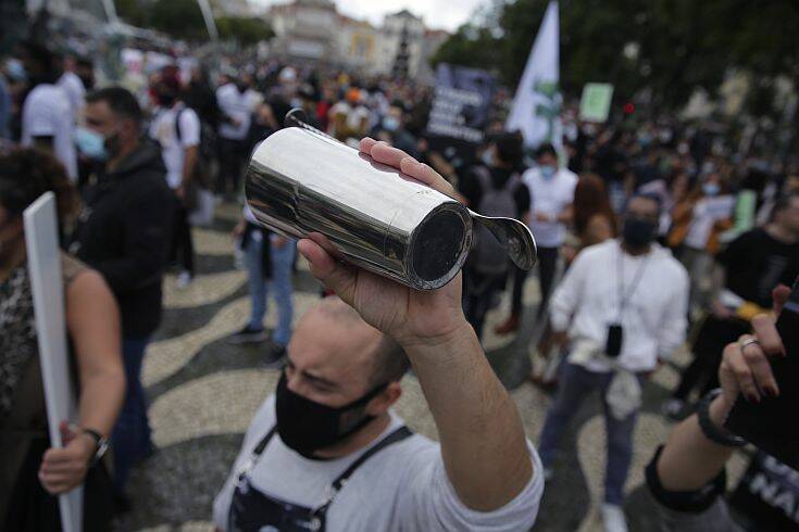 Πορτογαλία: Διαδήλωση εστιατόρων και εργαζομένων κατά του lockdown
