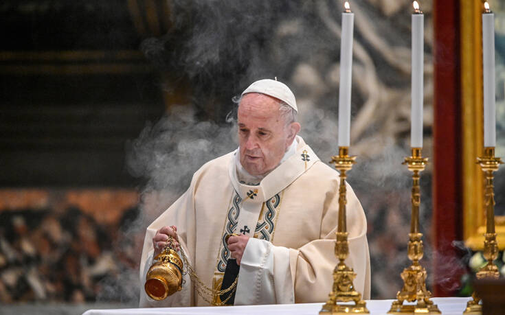 Νέο like σε αποκαλυπτική φωτογραφία μοντέλου έκανε ο λογαριασμός του Πάπα Φραγκίσκου