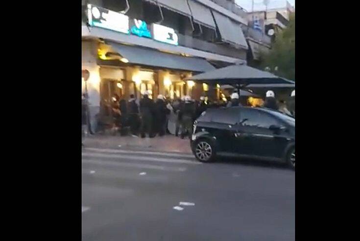 Καταγγελίες για υπερβολική αστυνομική βία έκαναν αντιεξουσιαστές και πολίτες