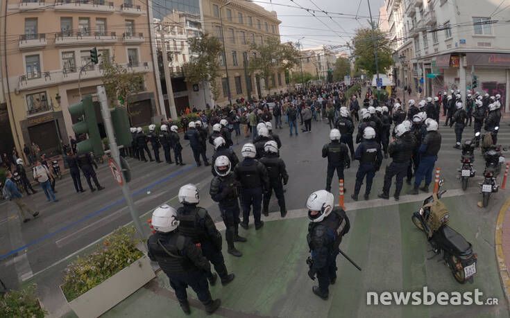 Πολυτεχνείο: Η πολιτική αντιπαράθεση για την πορεία του ΚΚΕ, οι καταγγελίες για «όργιο καταστολής» και οι εορτασμοί σε πρωτόγνωρες συνθήκες