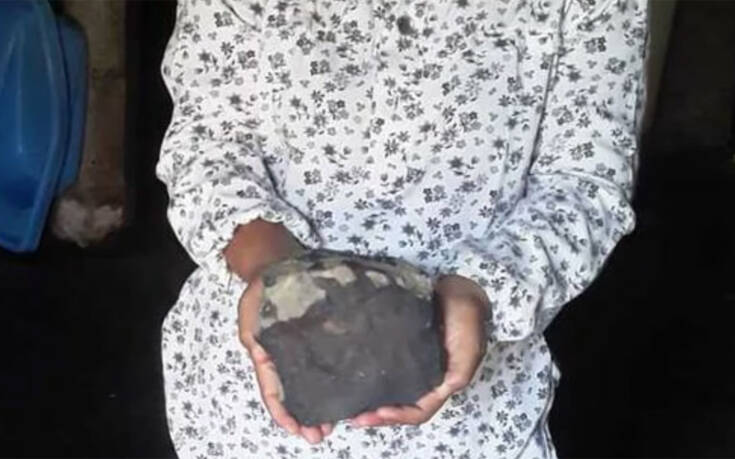 Η «ζεστή πέτρα» που κατέστρεψε τη σκεπή του σπιτιού του τον έκανε&#8230; εκατομμυριούχο