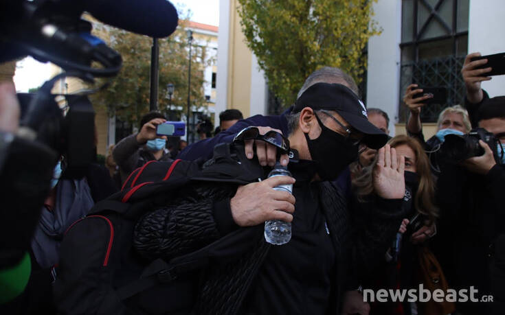 Ελεύθερος μέχρι τις 2 Δεκεμβρίου που θα δικαστεί ο Νότης Σφακιανάκης – Τι είπε στους δημοσιογράφους