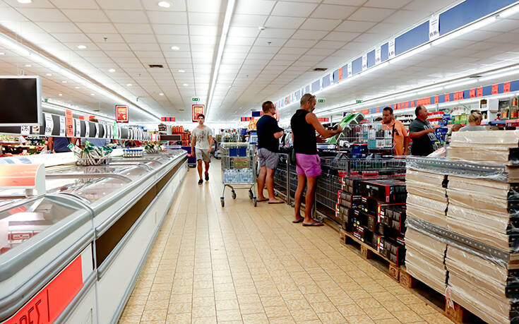 Τα Sainsbury’s στη Βρετανία προειδοποιούν για ελλείψεις στα ράφια εάν δεν αποκατασταθούν οι μεταφορές από την Ευρώπη
