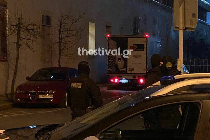 Στη Θεσσαλονίκη τα πρώτα εμβόλια που παρέλαβε η χώρα μας για τον κορoνοϊό