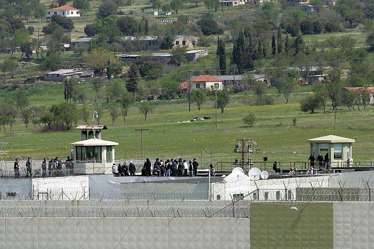 Συνελήφθη σωφρονιστικός υπάλληλος: Επιχείρησε να περάσει ναρκωτικά στις φυλακές Μαλανδρίνου