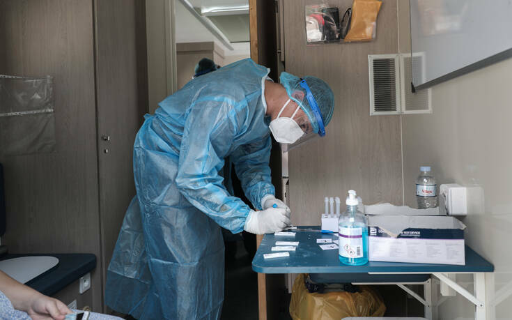 Οι περιοχές με τα 1.382 κρούσματα σήμερα 8/12 – Πάνω από 300 στην Αττική και 283 στη Θεσσαλονίκη