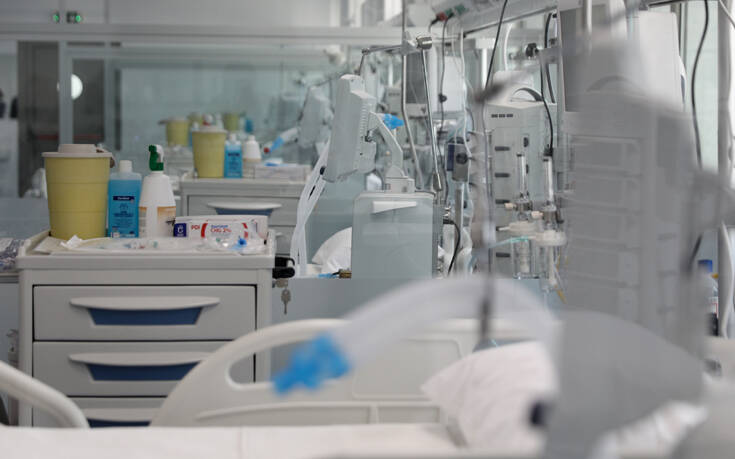 Κρούσματα κορονοϊού: Πιέζονται τα νοσοκομεία &#8211; Πόσες ΜΕΘ είναι ακόμη κενές