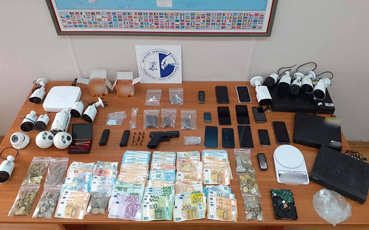 Κύκλωμα είχε γεμίσει με κοκαΐνη όλη την Αττική – Έκρυβαν τα ναρκωτικά σε αυτοκίνητα