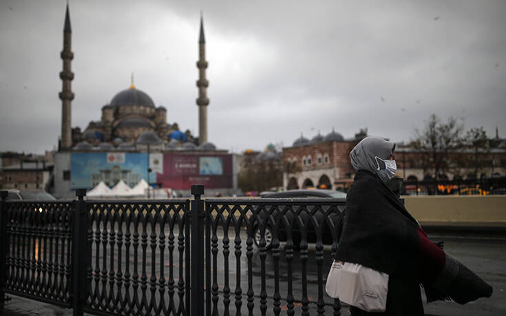 Τουρκία: Νέο ημερήσιο αρνητικό ρεκόρ με 44.756 κρούσματα, στους 186 οι νεκροί