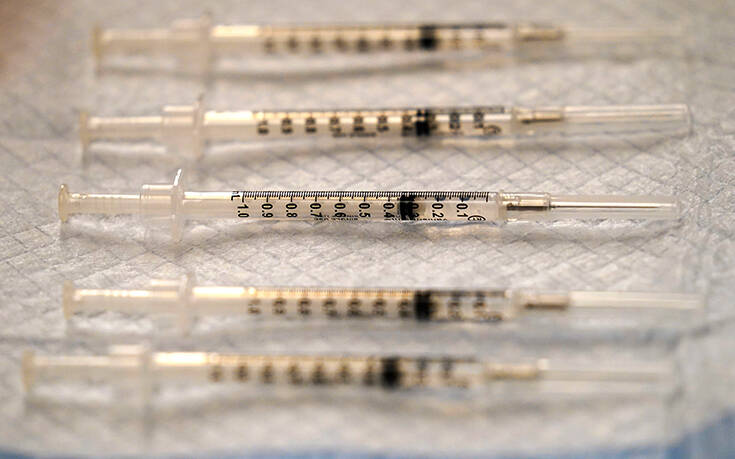 Γιατρός έκλεψε εμβόλια Covid-19 για την οικογένεια και τους φίλους του