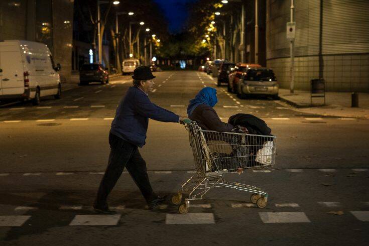 Ξεπέρασαν τα 76 εκατ. τα κρούσματα κορονοϊού σε όλο τον κόσμο