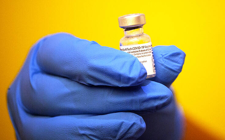 Εμβόλιο Pfizer: Όσα χρειάζεται να ξέρετε για το Comirnaty – Πώς δρα, ποιοι είναι οι κίνδυνοι και γιατί εγκρίθηκε