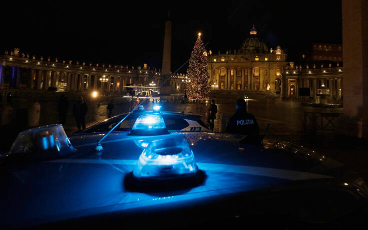 Έλεγχοι και στο ίντερνετ από την ιταλική αστυνομία για τα παράνομα πρωτοχρονιάτικα πάρτι