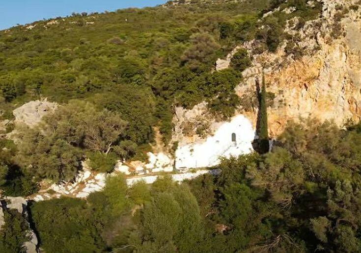 Άγιος Νικόλαος εν Βουνένοις: Το απόκρημνο ξωκκλήσι που προκαλεί δέος