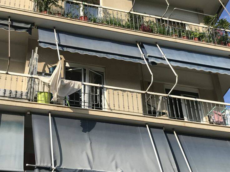 Έκρηξη σε διαμέρισμα στη Λιοσίων – Τραυματίστηκε ηλικιωμένη