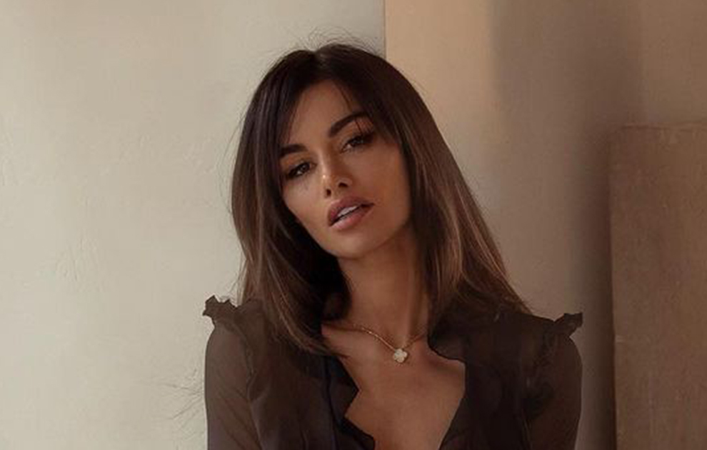 Η Bianca Richards ξέρει πώς να σας κάνει να κολλήσετε μαζί της