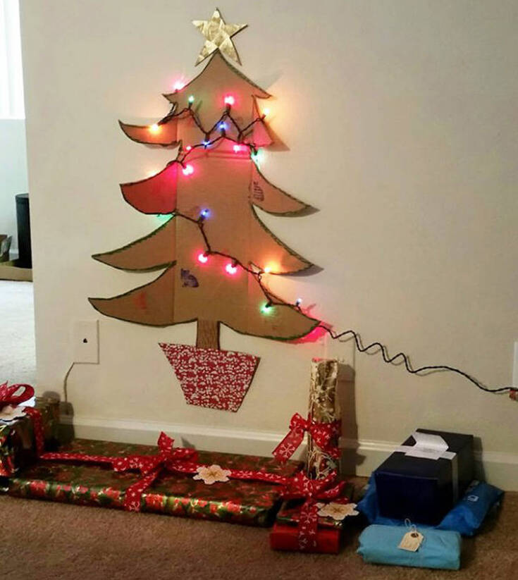 Πρωτότυπα χριστουγεννιάτικα δέντρα για όσους θέλουν κάτι διαφορετικό
