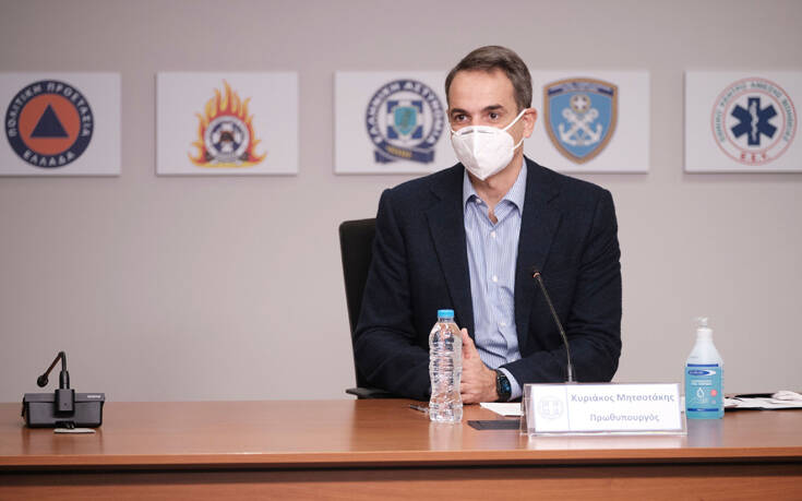 Στην Πολιτική Προστασία απόψε ο Μητσοτάκης – Σύσκεψη για τον εμβολιασμό